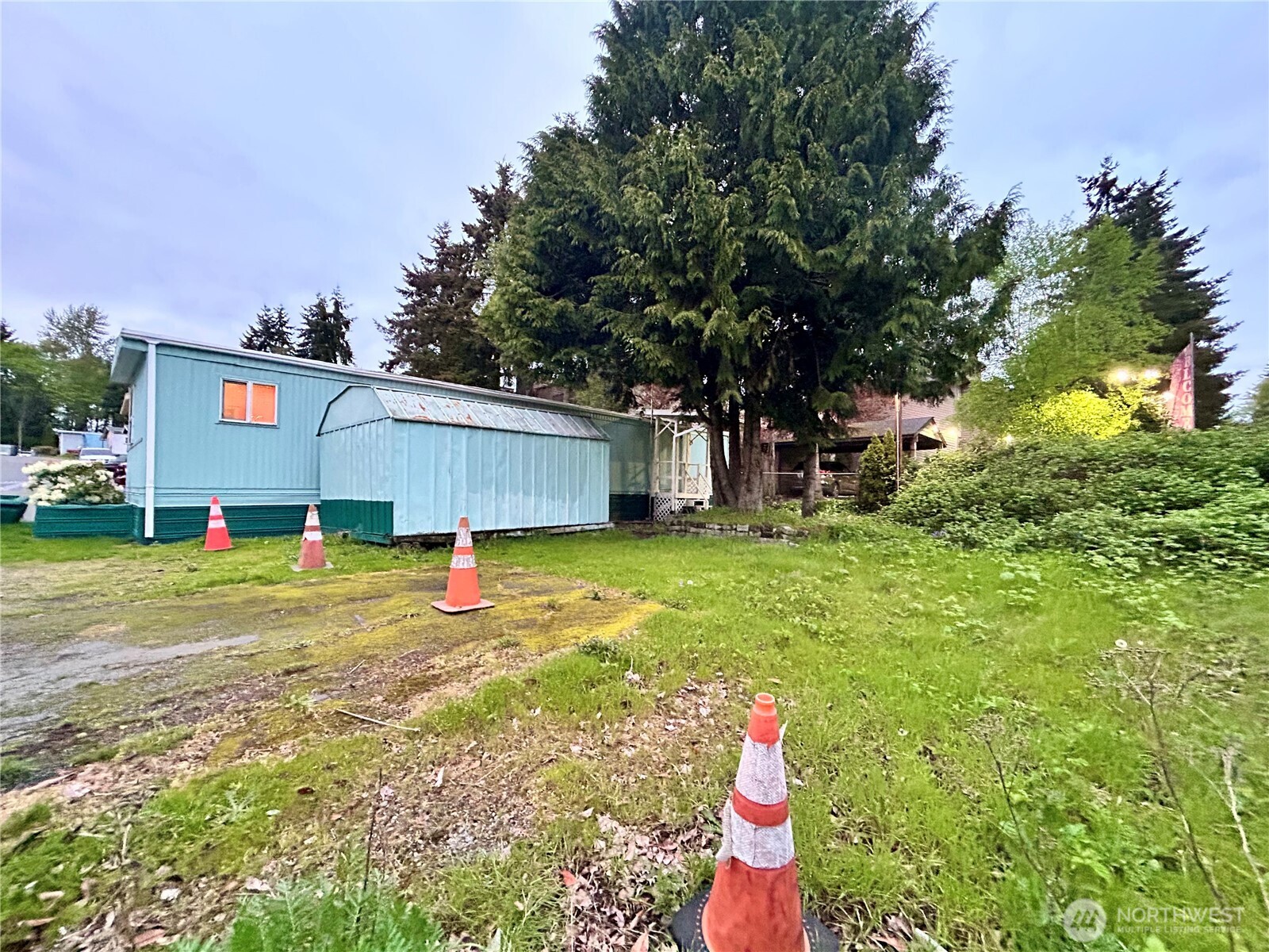 2424 S 260th Street Kent WA 98032