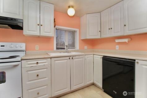 2424 S 260th Street Kent WA 98032