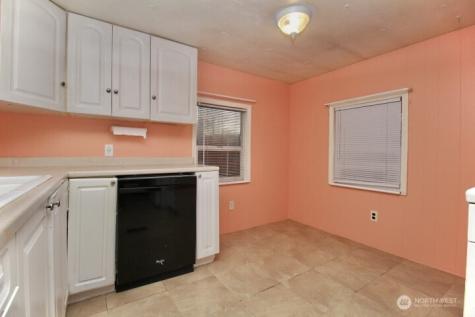 2424 S 260th Street Kent WA 98032