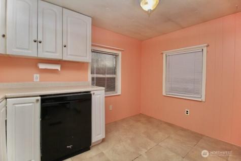 2424 S 260th Street Kent WA 98032