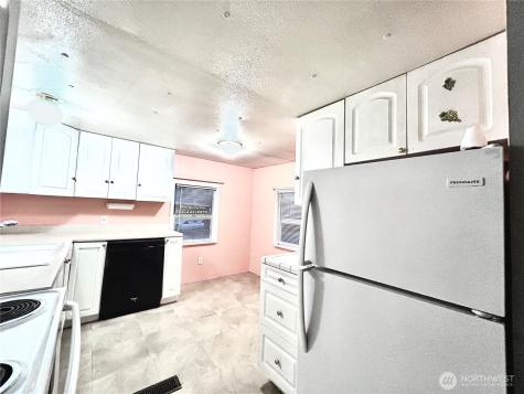 2424 S 260th Street Kent WA 98032