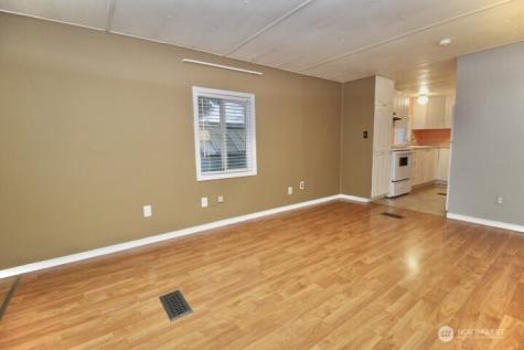 2424 S 260th Street Kent WA 98032