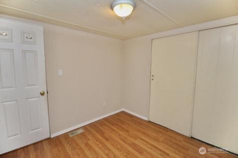2424 S 260th Street Kent WA 98032