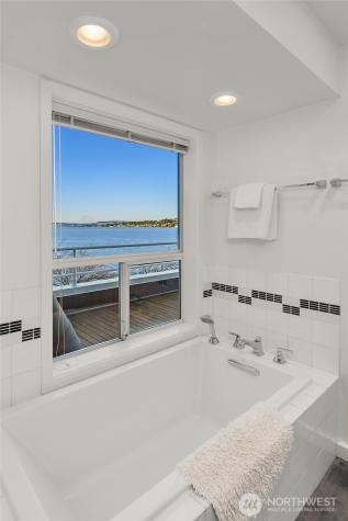 3903 48th Avenue S Seattle WA 98118