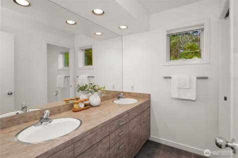 3903 48th Avenue S Seattle WA 98118