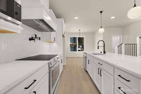 16823 Alder Way Lynnwood WA 98037