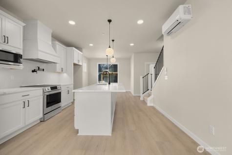 16823 Alder Way Lynnwood WA 98037