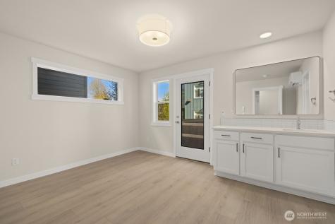 16823 Alder Way Lynnwood WA 98037