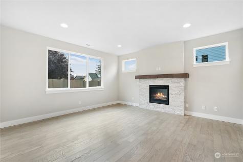 8212 9th Place Se Lake Stevens WA 98258