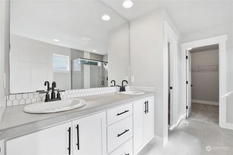 8212 9th Place Se Lake Stevens WA 98258
