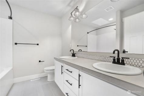8212 9th Place Se Lake Stevens WA 98258