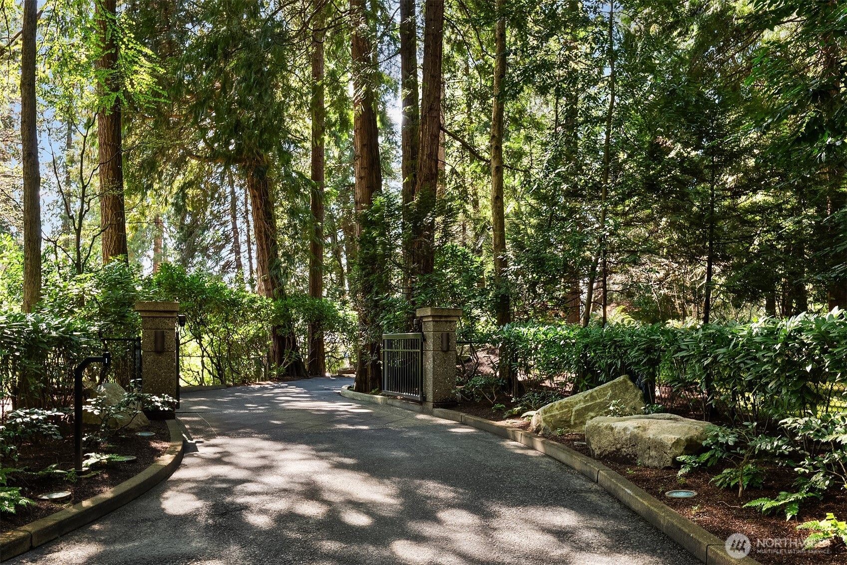3445 Hunts Point Road Hunts Point WA 98004