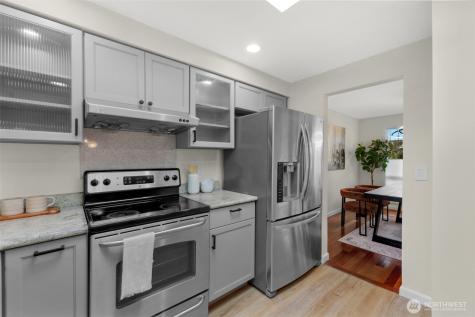 15329 SE 43rd Place Bellevue WA 98006