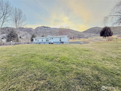 859 Highway 7 Tonasket WA 98855