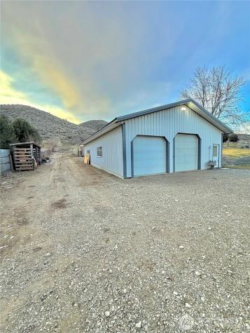 859 Highway 7 Tonasket WA 98855