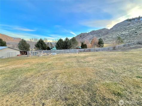 859 Highway 7 Tonasket WA 98855