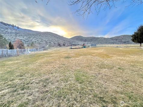 859 Highway 7 Tonasket WA 98855