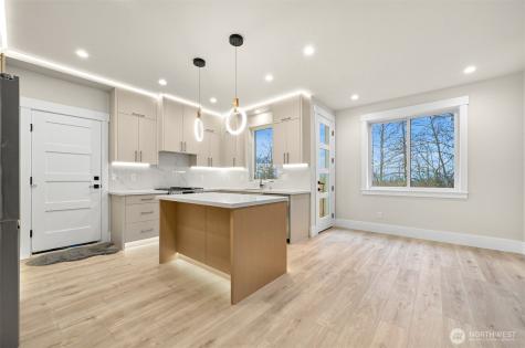 3713 Bristol Street Bellingham WA 98226