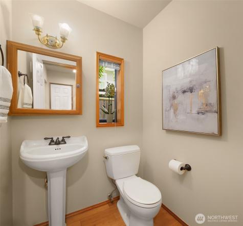 4831 37th Avenue NE Seattle WA 98105