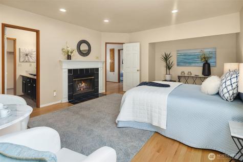 4831 37th Avenue NE Seattle WA 98105
