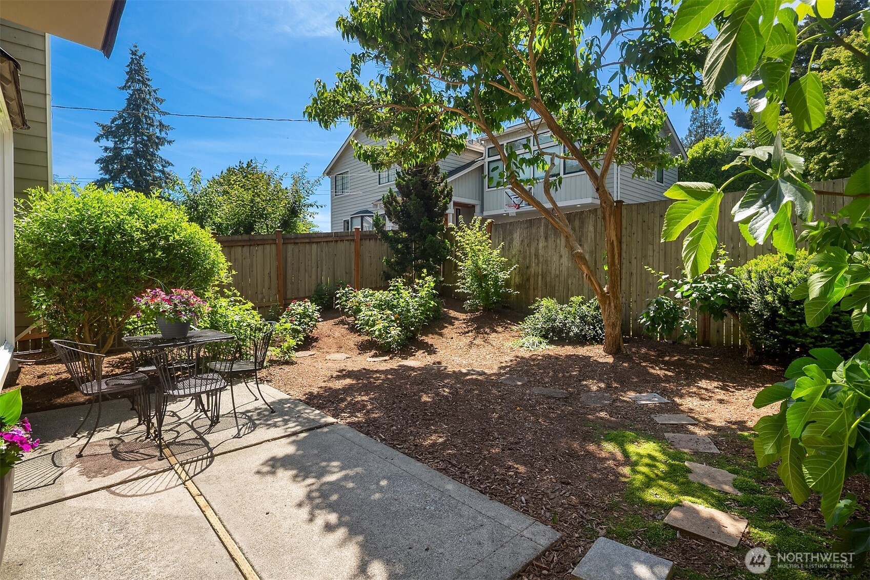 4831 37th Avenue NE Seattle WA 98105