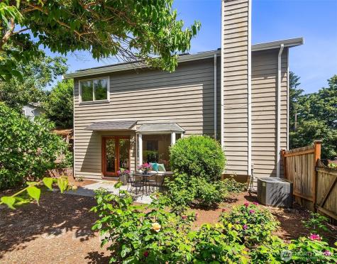 4831 37th Avenue NE Seattle WA 98105
