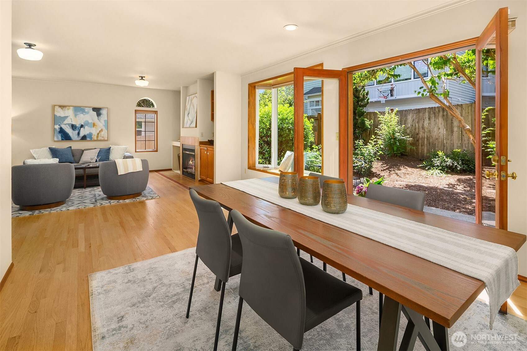 4831 37th Avenue NE Seattle WA 98105