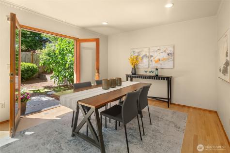 4831 37th Avenue NE Seattle WA 98105