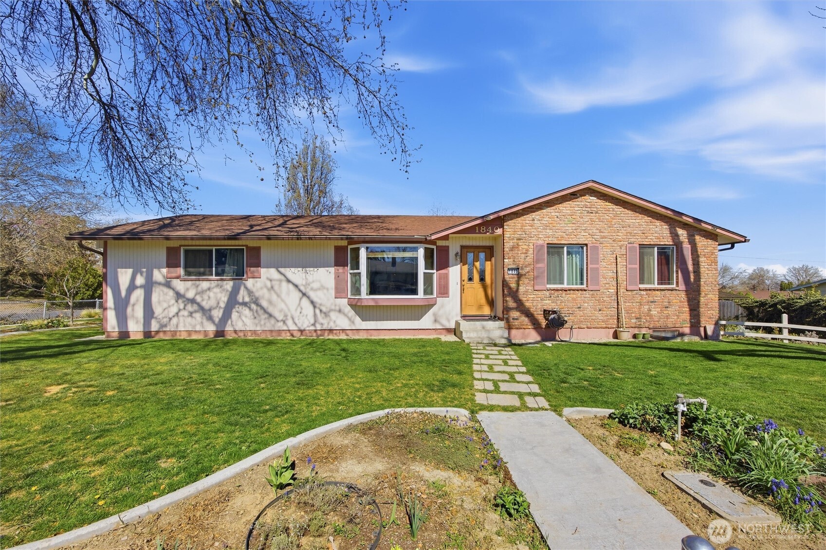 1840 W 11th Avenue Kennewick WA 99337