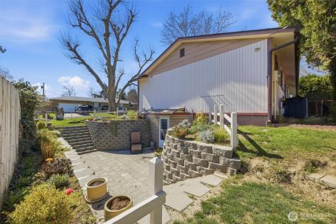 1840 W 11th Avenue Kennewick WA 99337