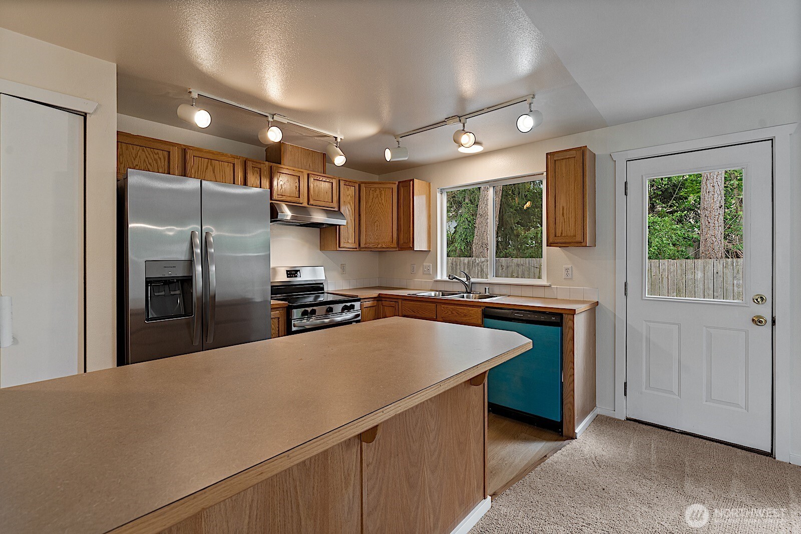 807 29th Avenue SE Puyallup WA 98374