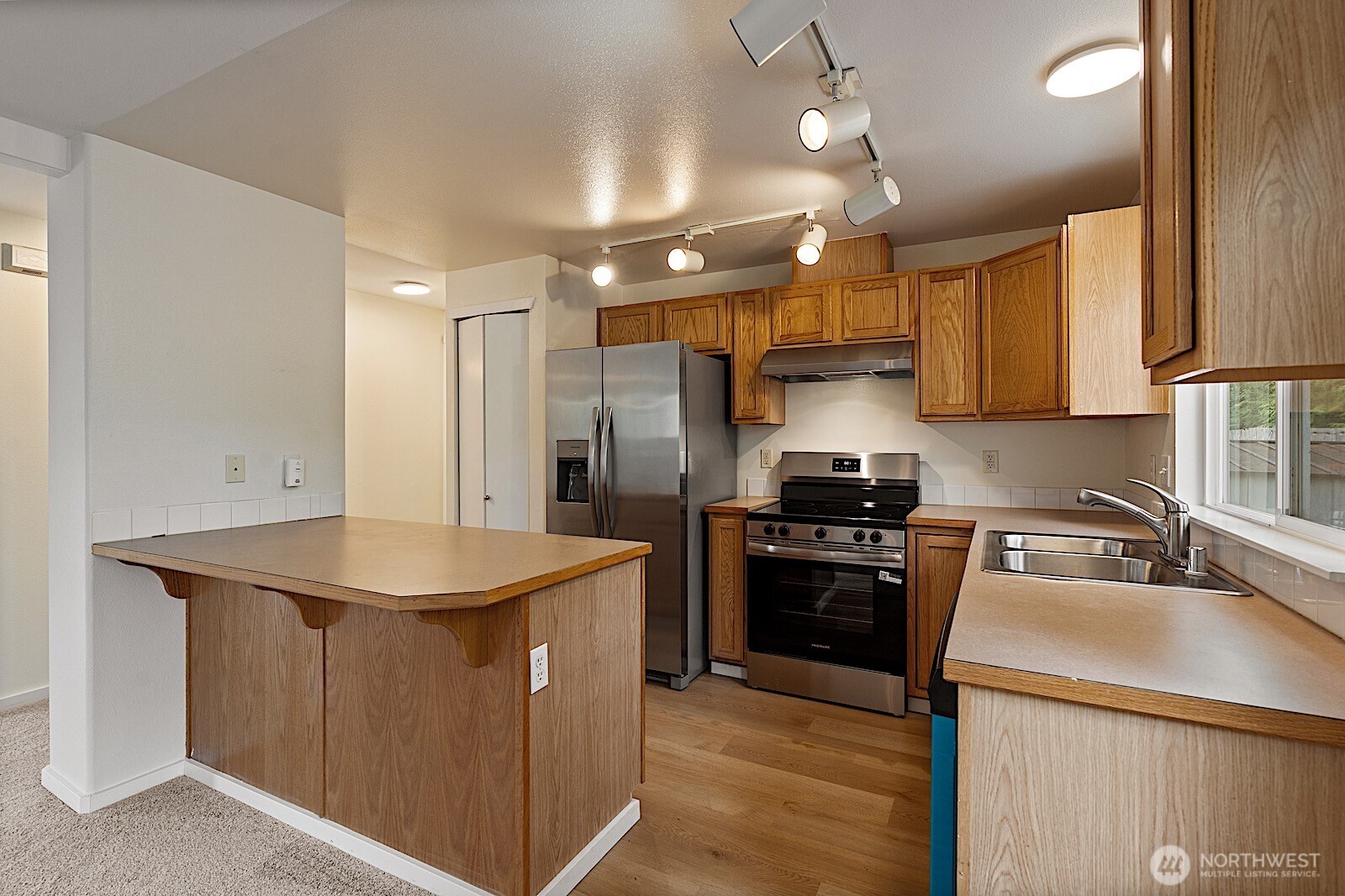 807 29th Avenue SE Puyallup WA 98374