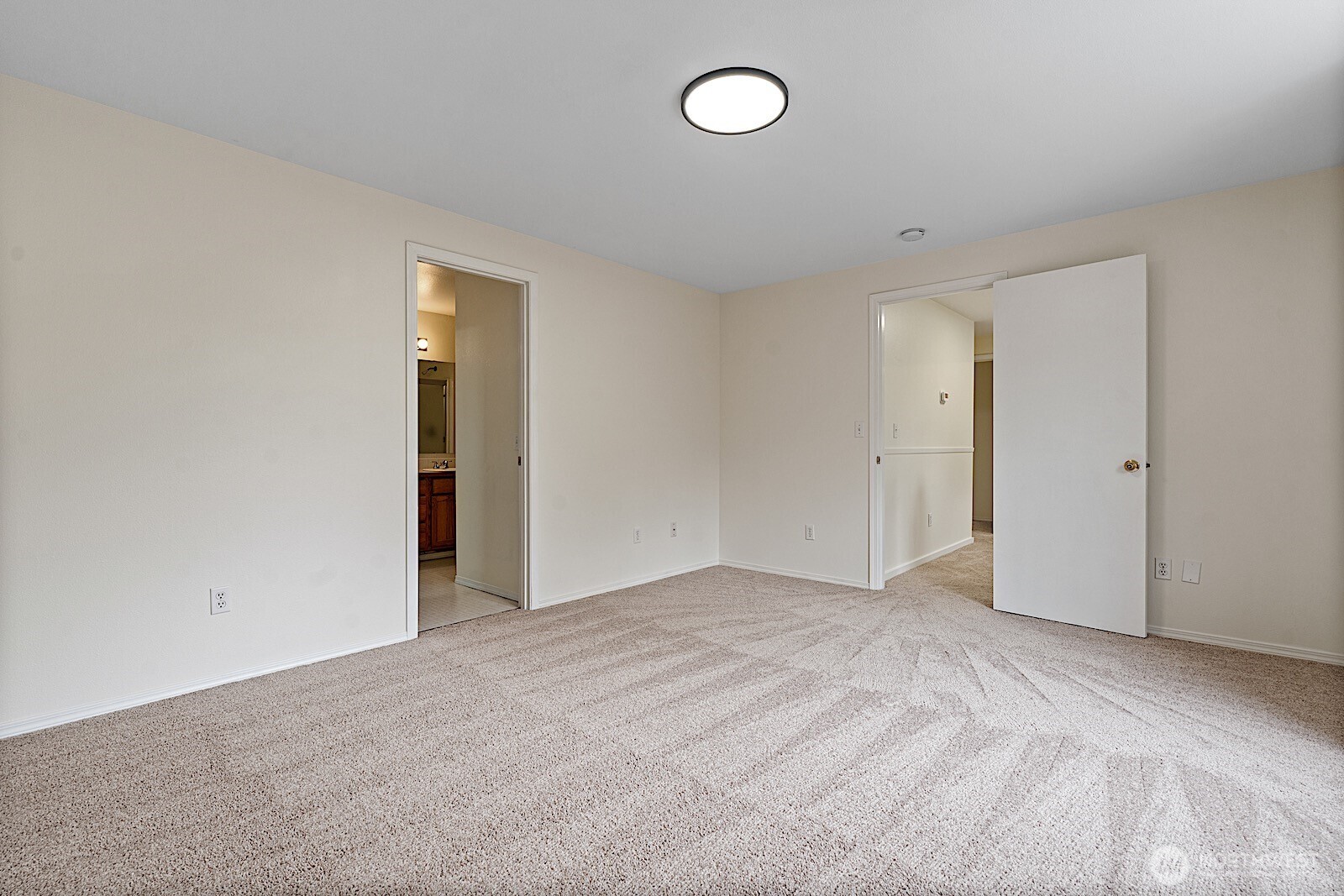 807 29th Avenue SE Puyallup WA 98374