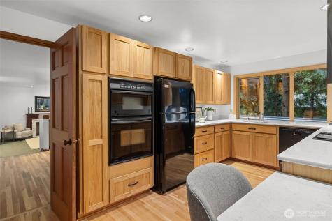 13619 NE 28th Street Bellevue WA 98005