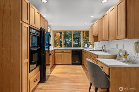 13619 NE 28th Street Bellevue WA 98005