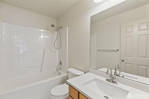 19311 24th Avenue W Lynnwood WA 98036