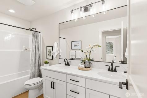 8407 NE 156th (Lot 4) Place Kenmore WA 98028