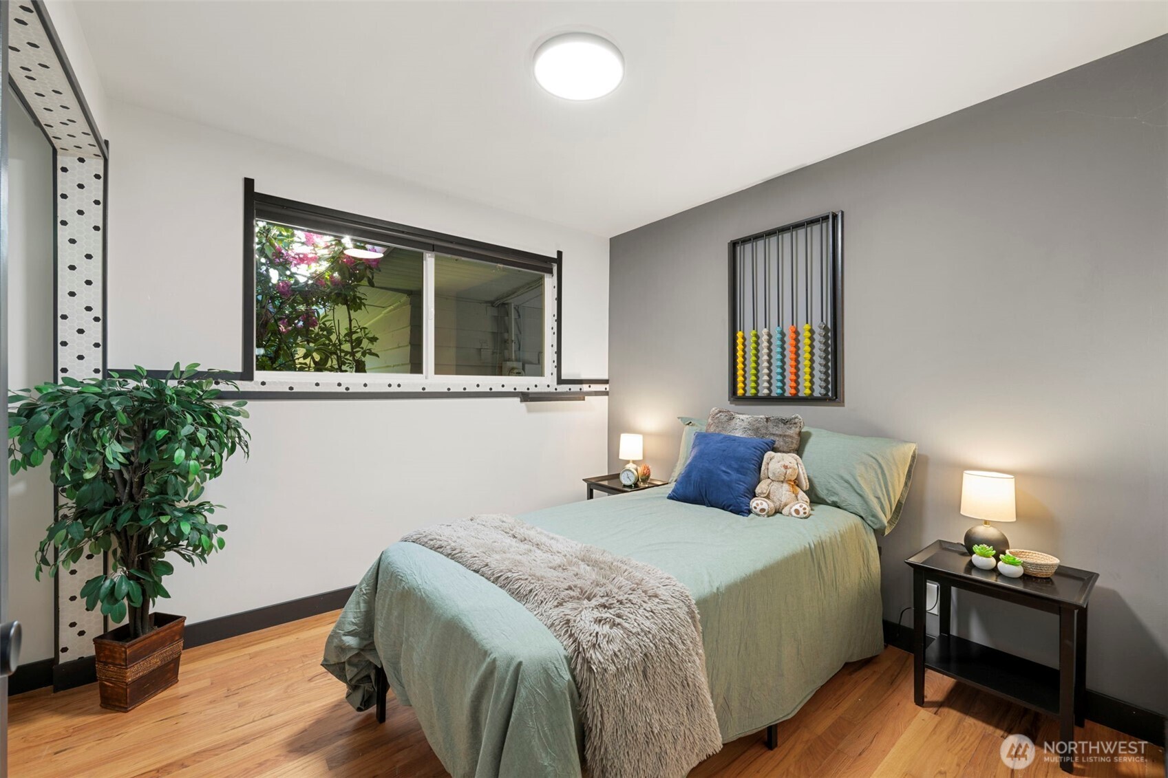 20826 Military Road S Seatac WA 98198