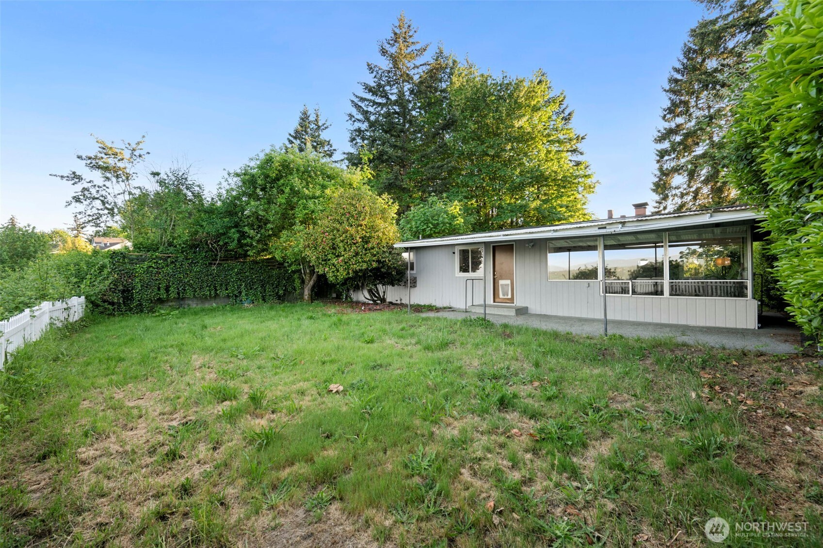 20826 Military Road S Seatac WA 98198