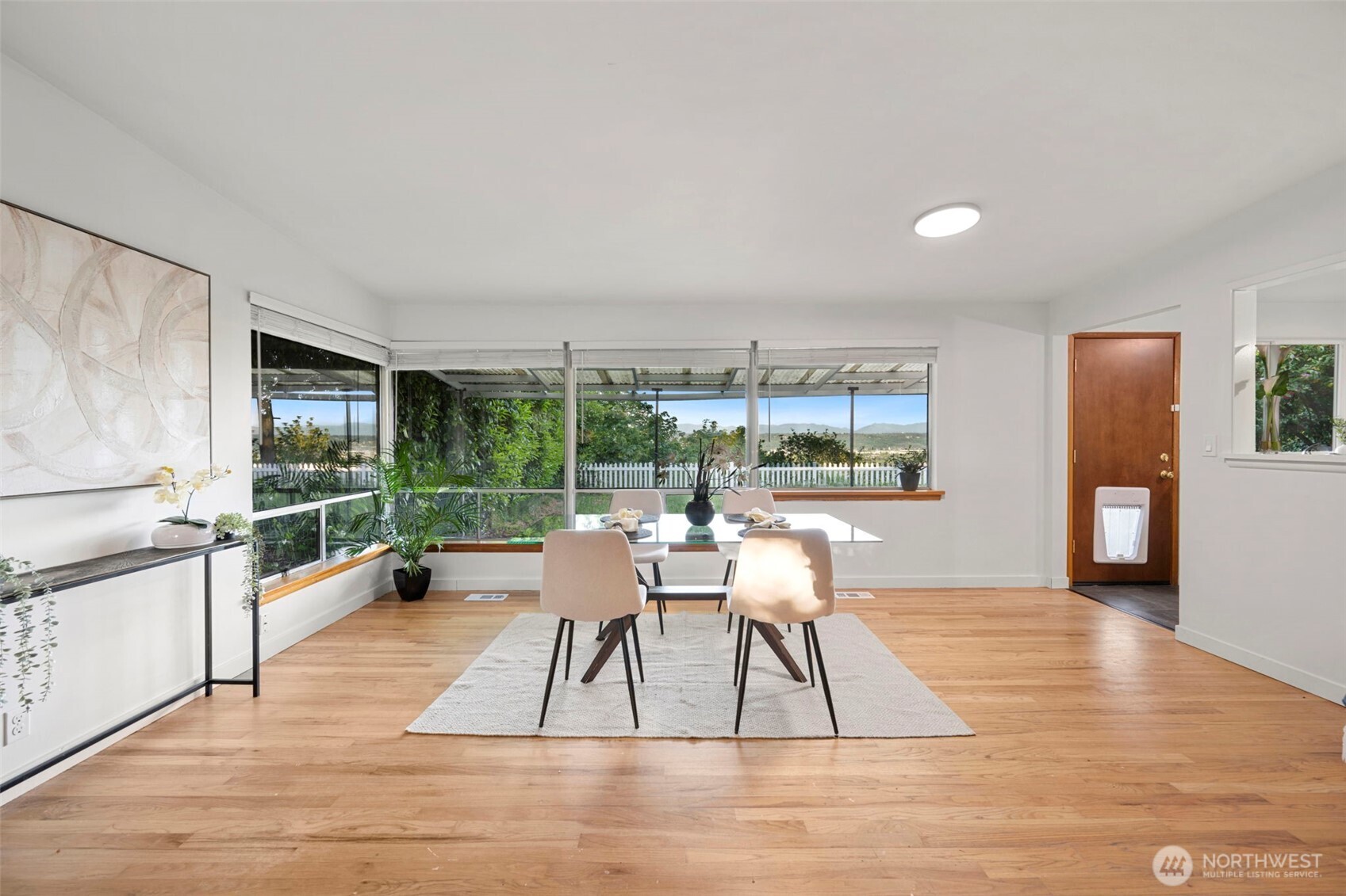 20826 Military Road S Seatac WA 98198
