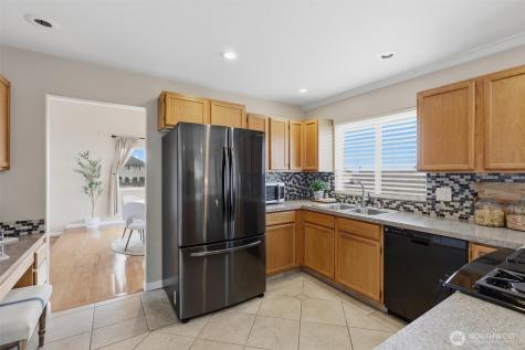 7649 68th Street NE Marysville WA 98270