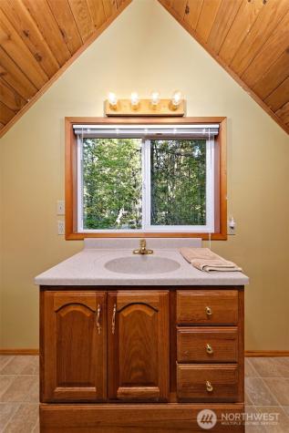 331 N Wynoochee Drive Hoodsport WA 98548