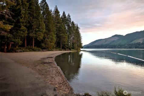 331 N Wynoochee Drive Hoodsport WA 98548