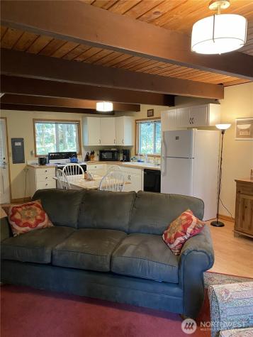 331 N Wynoochee Drive Hoodsport WA 98548