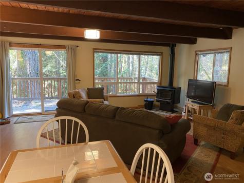 331 N Wynoochee Drive Hoodsport WA 98548