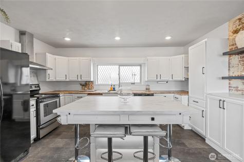 819 Conger Street Aberdeen WA 98520