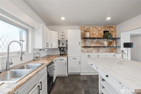 819 Conger Street Aberdeen WA 98520