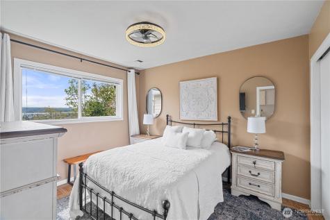819 Conger Street Aberdeen WA 98520