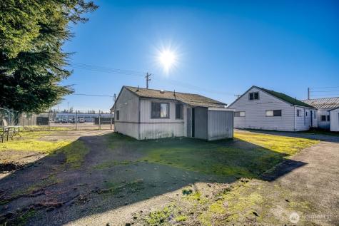 3817 94th Street SW Lakewood WA 98499