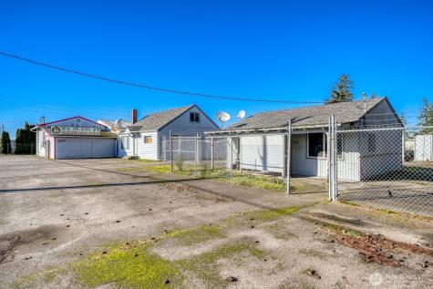 3817 94th Street SW Lakewood WA 98499
